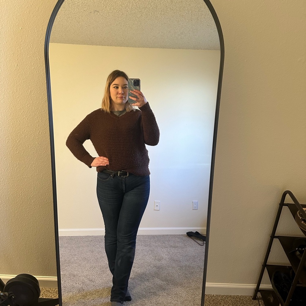 Cozy V-Neck Chunky Knit Sweater - Brown
